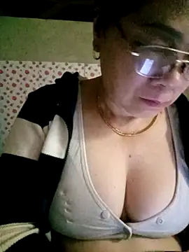 small-house123 online show from 02/21/26, 07:16