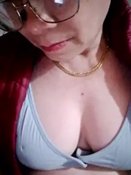 small-house123 online show from 02/03/26, 06:22