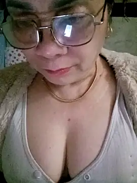 small-house123 online show from 02/25/26, 12:00