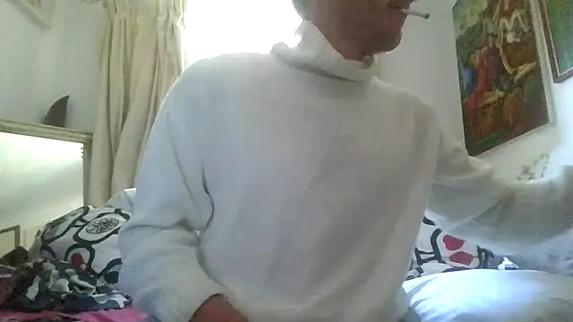 Snapshot of jigglethaypussi chatting on 04/24/26, 12:07 jigglethaypussi online show from 04/24/26, 12:07