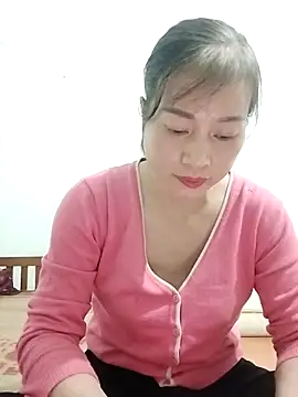 Kiuwi-omao online show from 11/05/25, 04:26