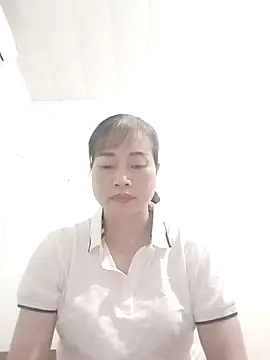 Kiuwi-omao online show from 11/08/25, 02:26