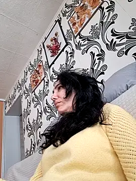 CharmingPearl online show from 04/07/26, 11:45