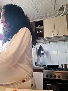 CharmingPearl online show from 03/18/26, 09:12