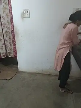 baby Cpl21 online show from 02/18/26, 03:37