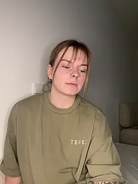 Snapshot of LisaFreierxx chatting on 05/11/26, 04:04 LisaFreierxx online show from 05/11/26, 04:04