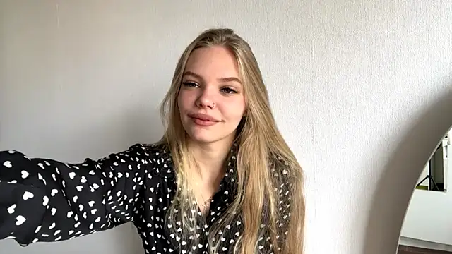 SweetAmelia69 online show from 11/04/25, 06:06