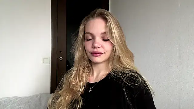 SweetAmelia69 online show from 11/23/25, 05:39