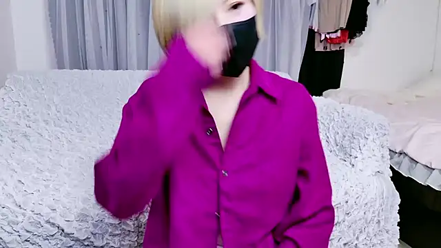 yuria 75075000 online show from 11/05/25, 03:26