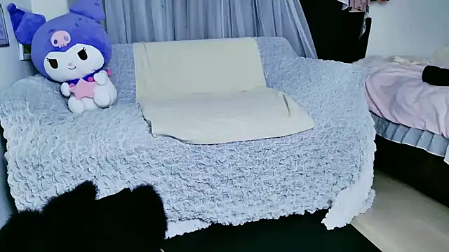 yuria 75075000 online show from 11/26/25, 02:28