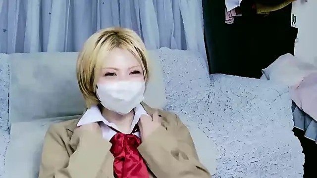 yuria 75075000 online show from 11/28/25, 12:49