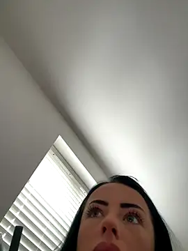 Bethrae25 online show from 11/28/25, 02:17