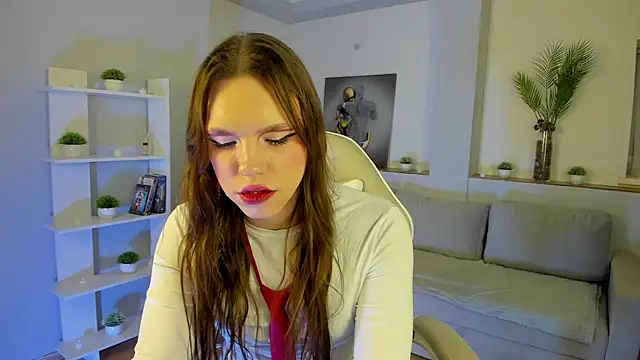 MadisonMongomeri online show from 11/08/25, 08:51