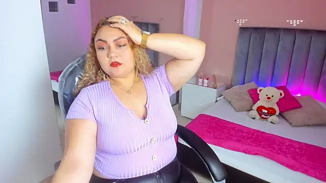 Sweet Rosee  online show from 12/16/25, 01:04