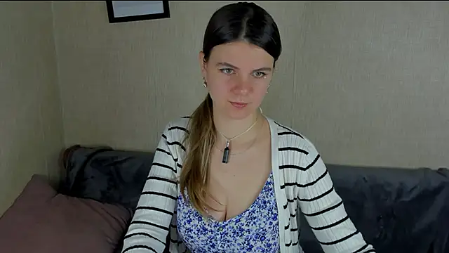 Zorianaa online show from 12/22/25, 09:15