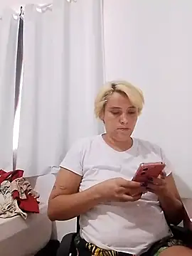 Snapshot of BIADELICIA1 chatting on 01/19/26, 01:48 BIADELICIA1 online show from 01/19/26, 01:48