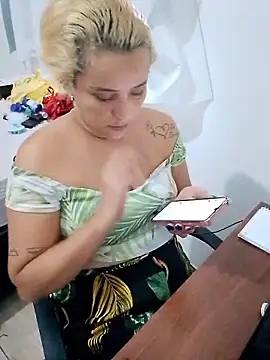 Snapshot of BIADELICIA1 chatting on 01/18/26, 12:30 BIADELICIA1 online show from 01/18/26, 12:30