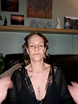 LittleSexyT online show from 11/10/25, 10:37