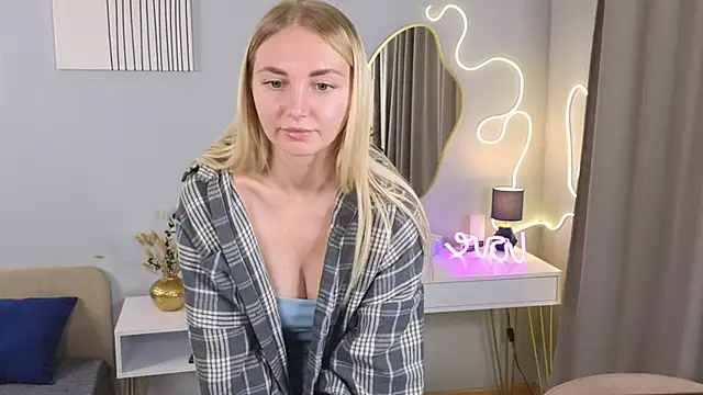 Carollina  online show from 11/01/25, 06:35