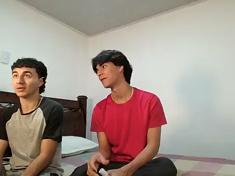 Snapshot of Raven_Eclipse chatting on 11/12/25, 06:45 Raven Eclipse online show from 11/12/25, 06:45