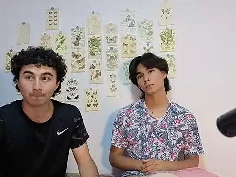 Snapshot of Raven_Eclipse chatting on 04/14/26, 12:15 Raven Eclipse online show from 04/14/26, 12:15