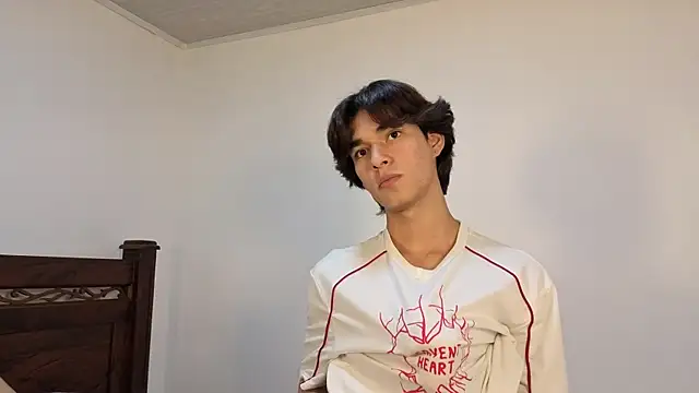 Snapshot of Raven_Eclipse chatting on 12/02/25, 10:22 Raven Eclipse online show from 12/02/25, 10:22