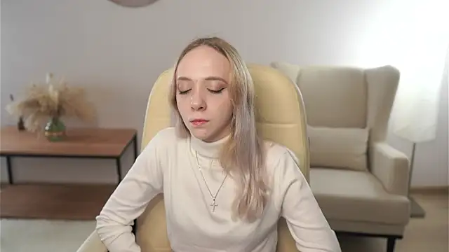 Snapshot of MaricelaCarolla chatting on 11/02/25, 07:24 MaricelaCarolla online show from 11/02/25, 07:24