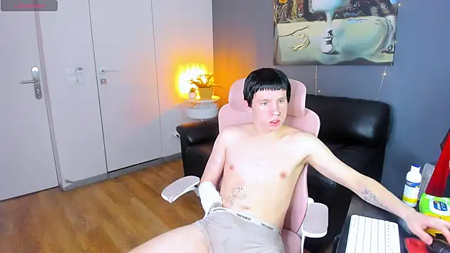 Snapshot of CutieKai_ chatting on 04/09/26, 09:54 CutieKai online show from 04/09/26, 09:54