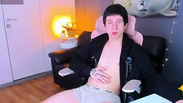 Snapshot of CutieKai_ chatting on 04/10/26, 04:14 CutieKai online show from 04/10/26, 04:14