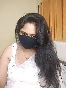 mouni499 online show from 06/15/26, 05:01