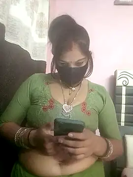 Snapshot of Hotsexy_bhabhiji chatting on 11/17/25, 04:38 Hotsexy bhabhiji online show from 11/17/25, 04:38