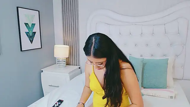 Snapshot of ScarlettPetrova chatting on 04/16/26, 11:22 ScarlettPetrova online show from 04/16/26, 11:22