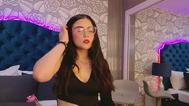 Snapshot of ScarlettPetrova chatting on 03/22/26, 11:56 ScarlettPetrova online show from 03/22/26, 11:56