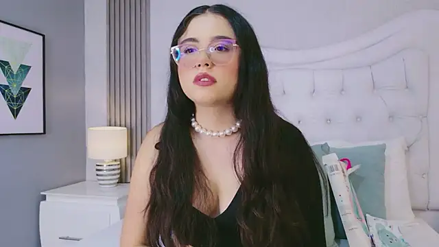 ScarlettPetrova online show from 05/27/26, 11:28