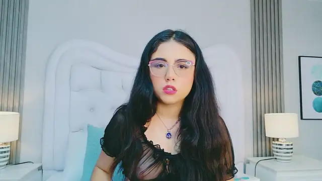 ScarlettPetrova online show from 04/20/26, 11:35