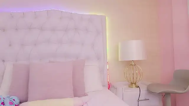 ScarlettPetrova online show from 02/07/26, 11:29