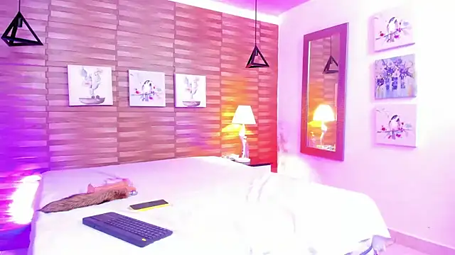 Mia Sensation  online show from 02/18/26, 07:21