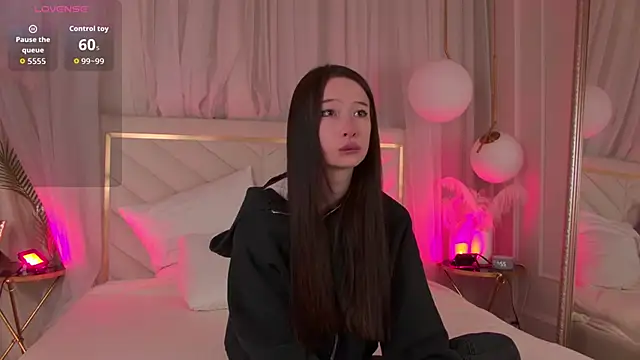 GladysMoore online show from 02/12/26, 06:51