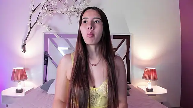 Snapshot of Rouse_Taylor__ chatting on 12/17/25, 12:32 Rouse Taylor online show from 12/17/25, 12:32