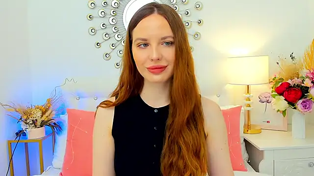 Snapshot of MonaRicci chatting on 06/19/26, 05:24 MonaRicci online show from 06/19/26, 05:24