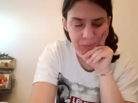 hotnathy69 online show from 12/16/25, 08:18