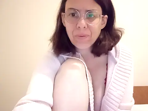 hotnathy69 online show from 04/25/26, 07:55