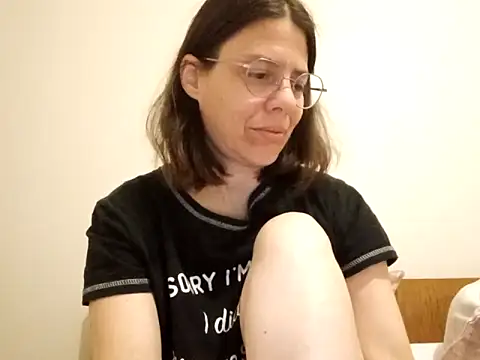hotnathy69 online show from 04/28/26, 07:13