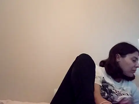 hotnathy69 online show from 12/15/25, 08:20