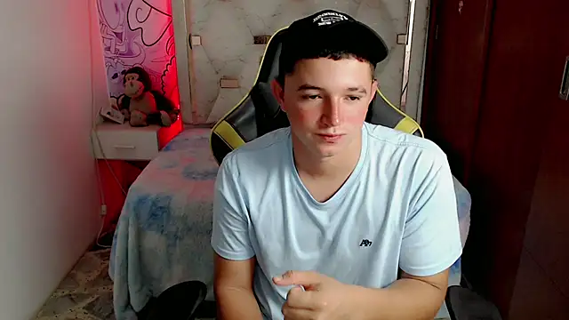 Snapshot of giorgio_box chatting on 11/06/25, 12:31 giorgio box online show from 11/06/25, 12:31