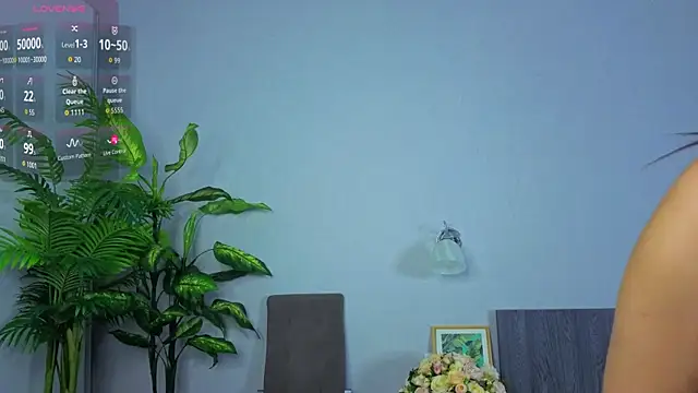 Snapshot of Sally_Parkss chatting on 11/12/25, 07:34 Sally Parkss online show from 11/12/25, 07:34