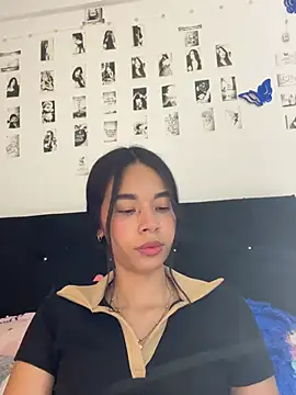 Snapshot of Milleradhara24 chatting on 07/01/26, 02:12 Milleradhara24 online show from 07/01/26, 02:12