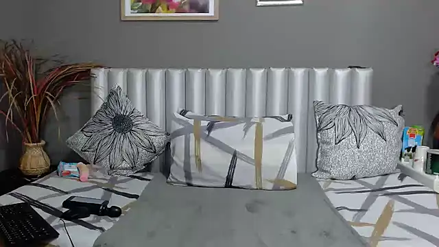 Belinder003 online show from 11/22/25, 04:55