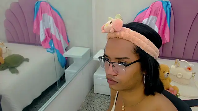 horny bri  online show from 12/20/25, 01:14