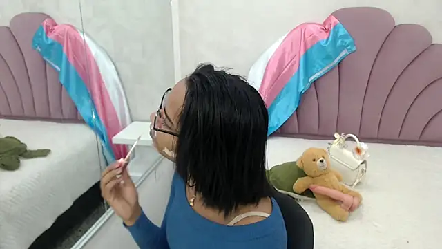 horny bri  online show from 12/22/25, 01:22